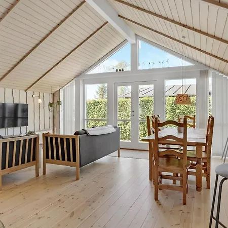 3 Bedroom Awesome In *