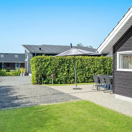3 Bedroom Awesome In