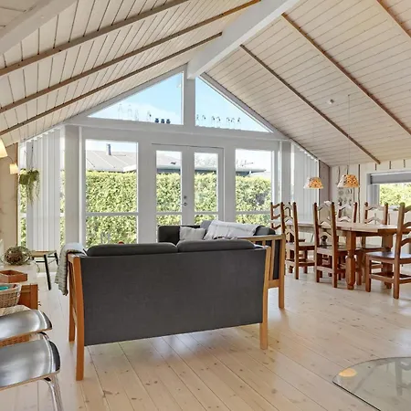 Holiday home 3 Bedroom Awesome In